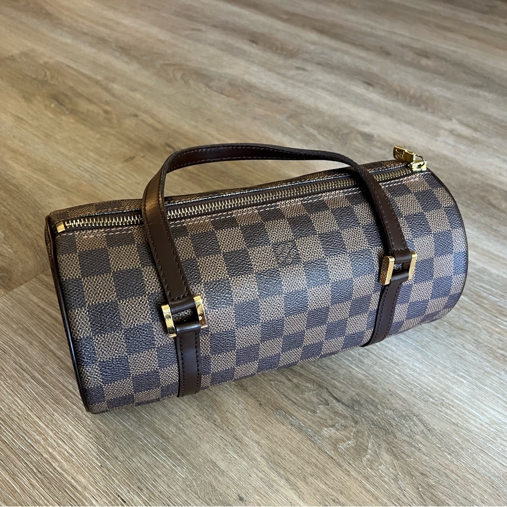 Authentic LV Papillon Damier 26